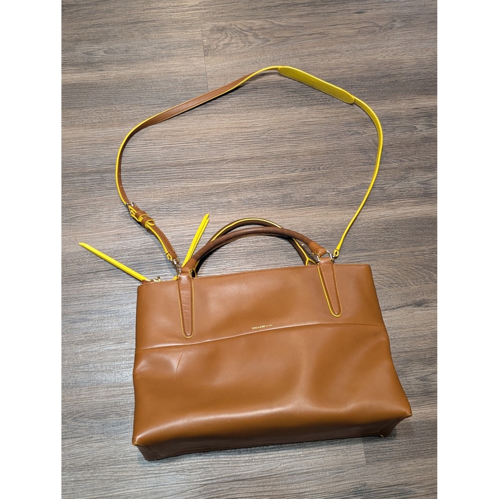 COACH Large Borough Shoulder Bag in‎ Edgepaint Leather Brown – Style No. 30982